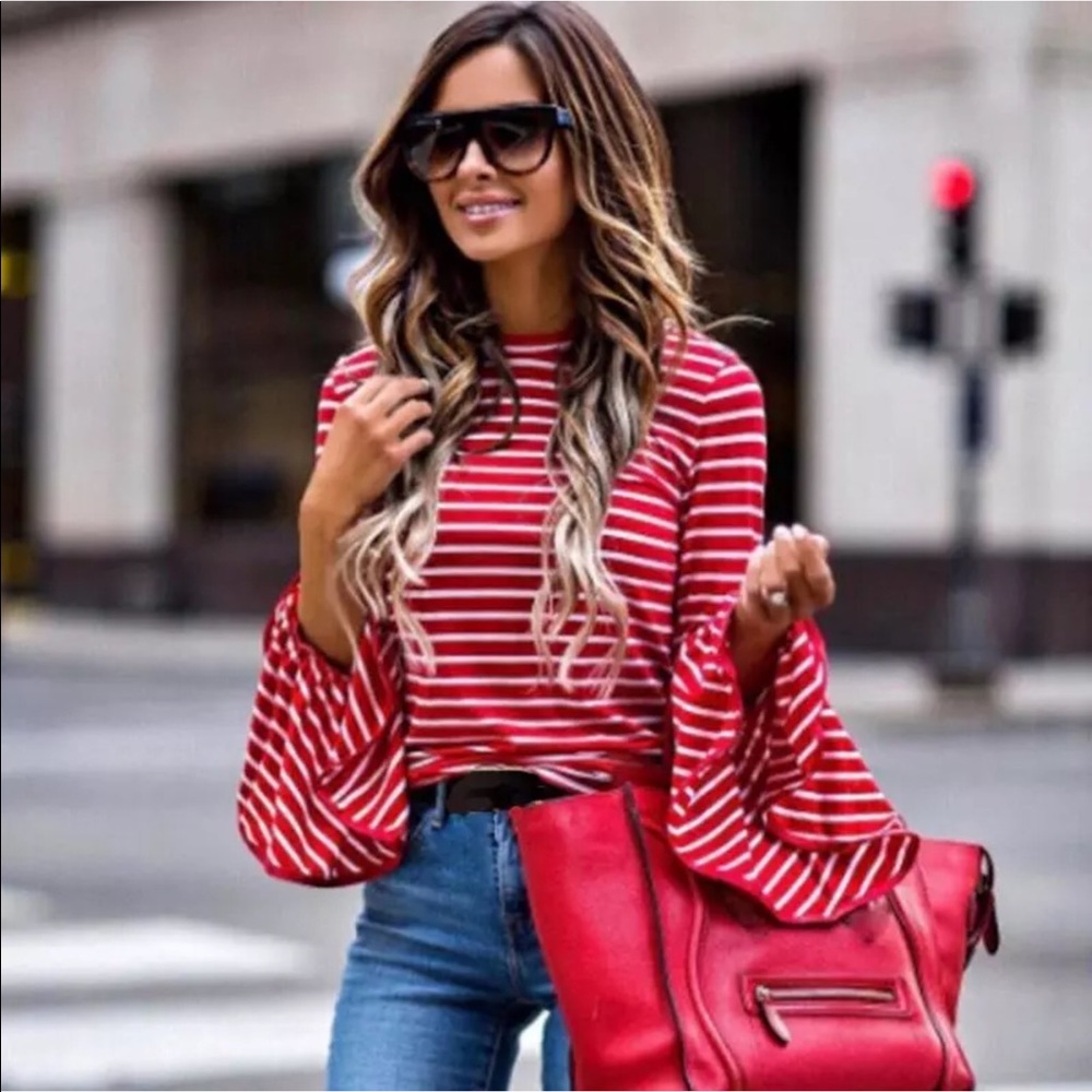 ❤️5 Star 🌟 Red striped bell sleeve top❤️ - Picture 2 of 8